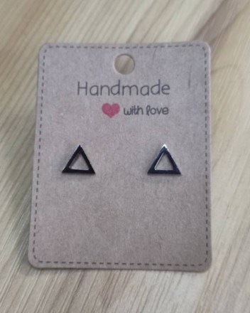 9  σκουλαρικια τριγωνα (1)